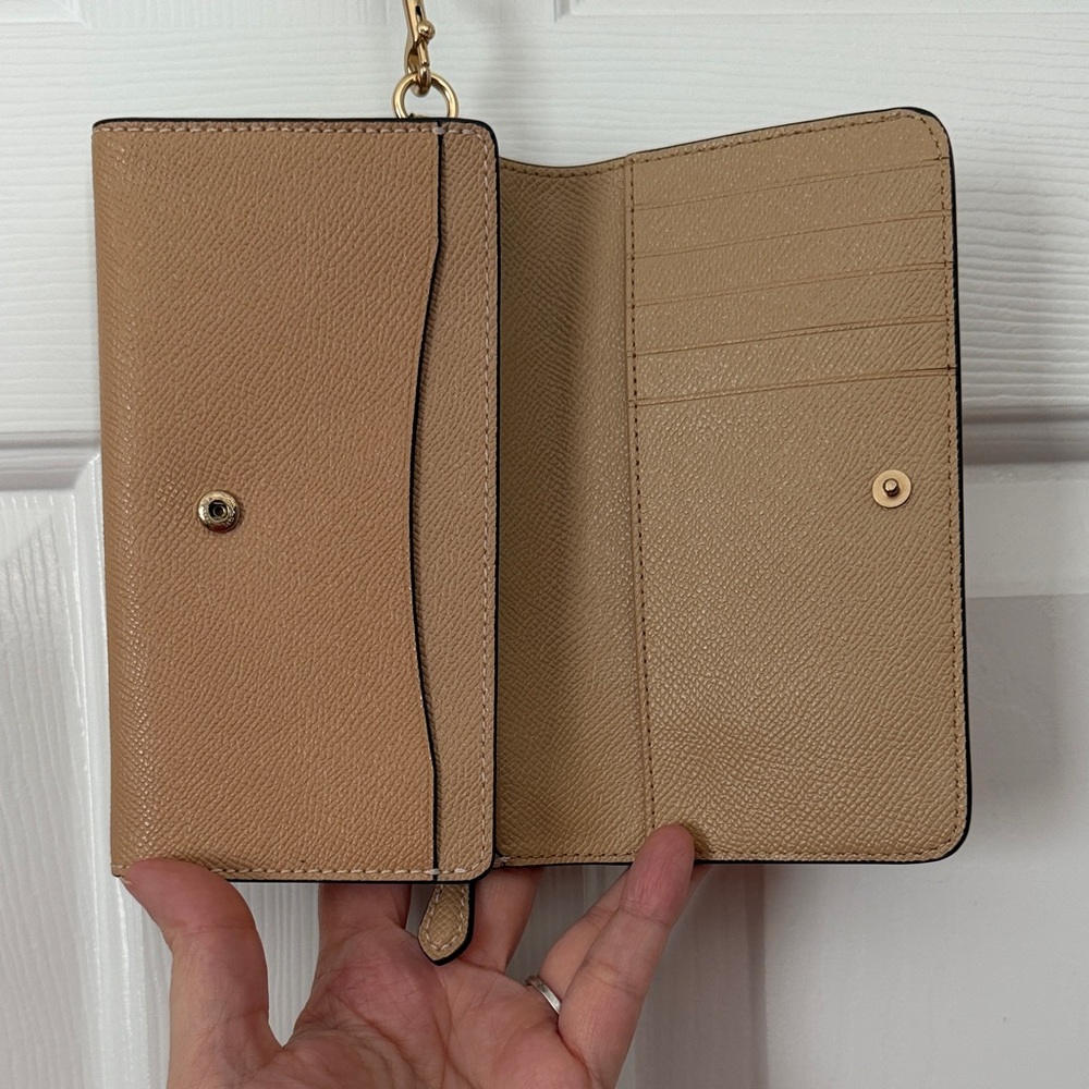 EUC Coach Tan Pebbled Leather Wristlet Wallet with Gold Hardware - Picture 3 of 10